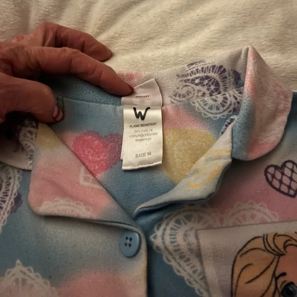 Disney Princess toddler pajama top. Rapunzel, Belle and Snow White. Very soft - Picture 6 of 8